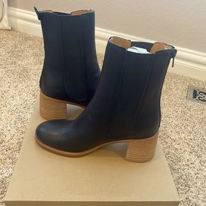 Cora booties